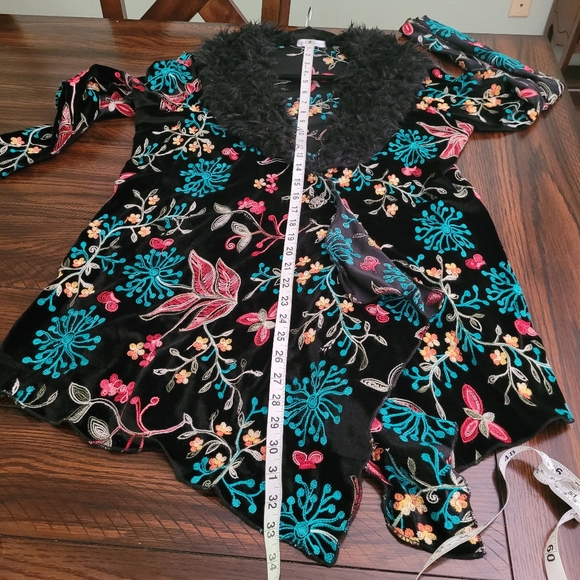 VTG VINE STREET Cardigan M Velvet Floral Embroidered Boho Whimsigoth Whitchy - Picture 15 of 17